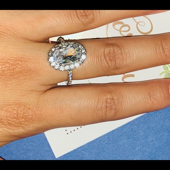 New Silver Color Big Oval AAA CZ Stone Rings - Picture 3 of 6